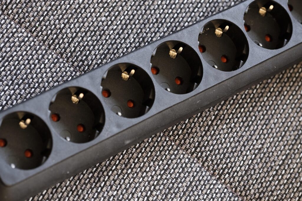 保育士が転職する際に複数のエージェントに登録するメリットは？