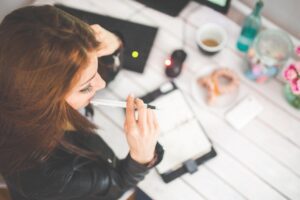 保育士の第二新卒が転職する際の退職理由はどう選ぶ？
